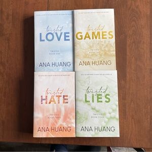 Ana Huang - Twisted Love 4 Book Series